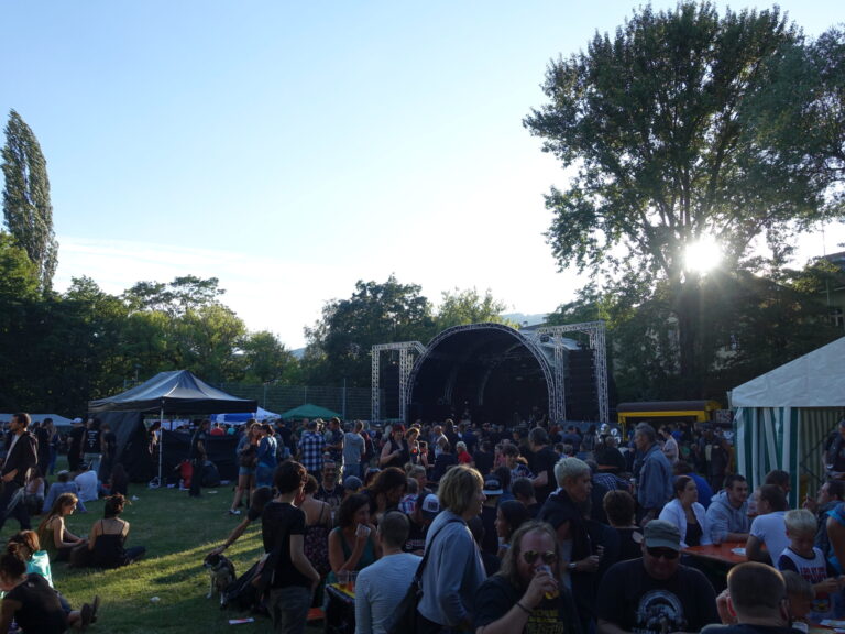 Barbarie, Samstag Nachmittag