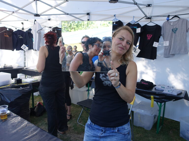 BARBARIE Merch Stand