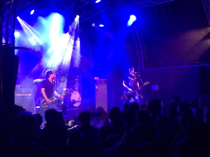 Mehr über den Artikel erfahren Kikerikiii bis kurz nach Drei